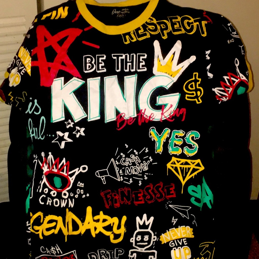 Nice legendary shirt barely worn in nice condition